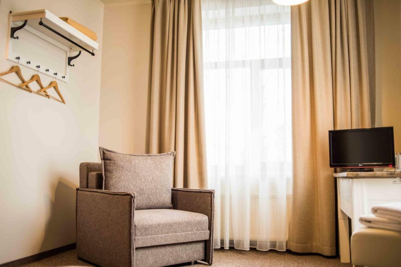 Province Hotel Cesis Exterior photo